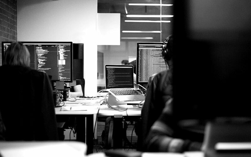 Com crear un projecte interdisciplinari sobre IA i societat — guia sobre IA i educacio