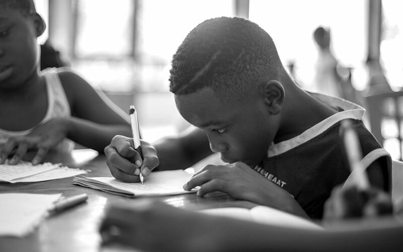 Escriure amb IA: com despertar la creativitat dels alumnes — activitat sobre IA i educacio