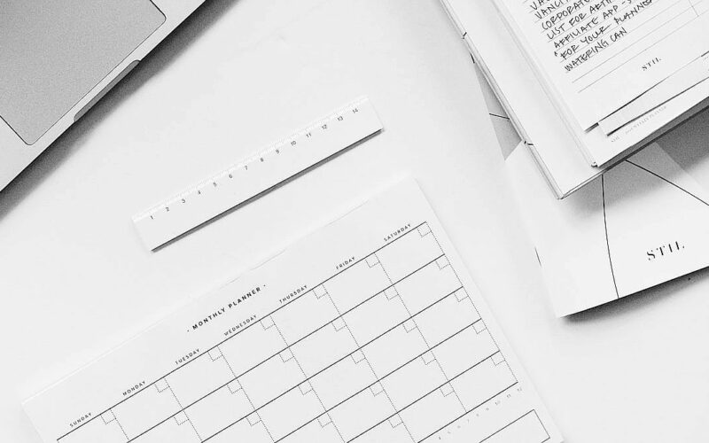 La tecnologia pot ensenyar empatia? Reflexions poètiques — reflexio sobre IA i educacio