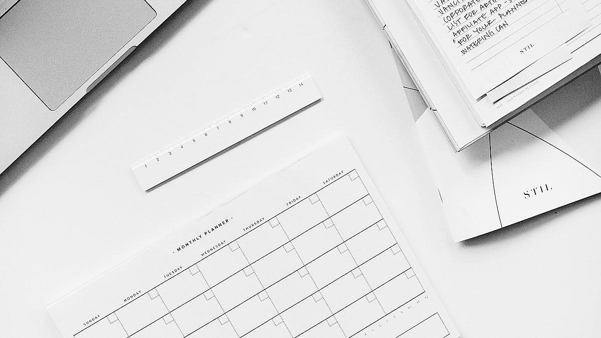 La tecnologia pot ensenyar empatia? Reflexions poètiques — reflexio sobre IA i educacio